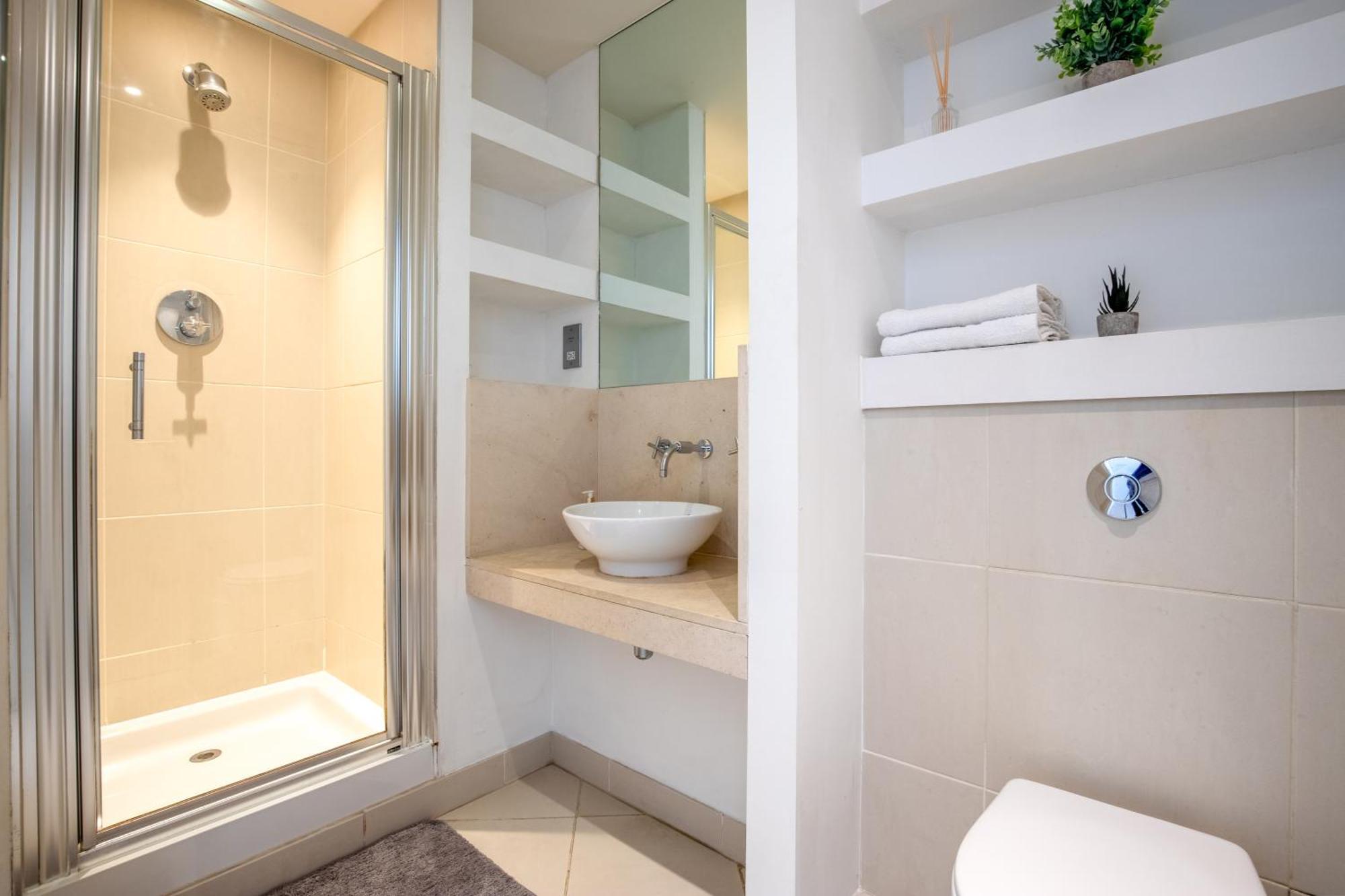 Apartamento Londwell, Canary Wharf Boutique Balcony Londres